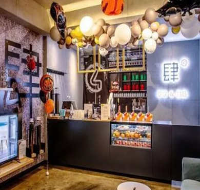 肆号茶饮加盟店形象图